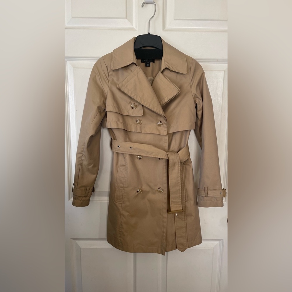 Halogen classic trench